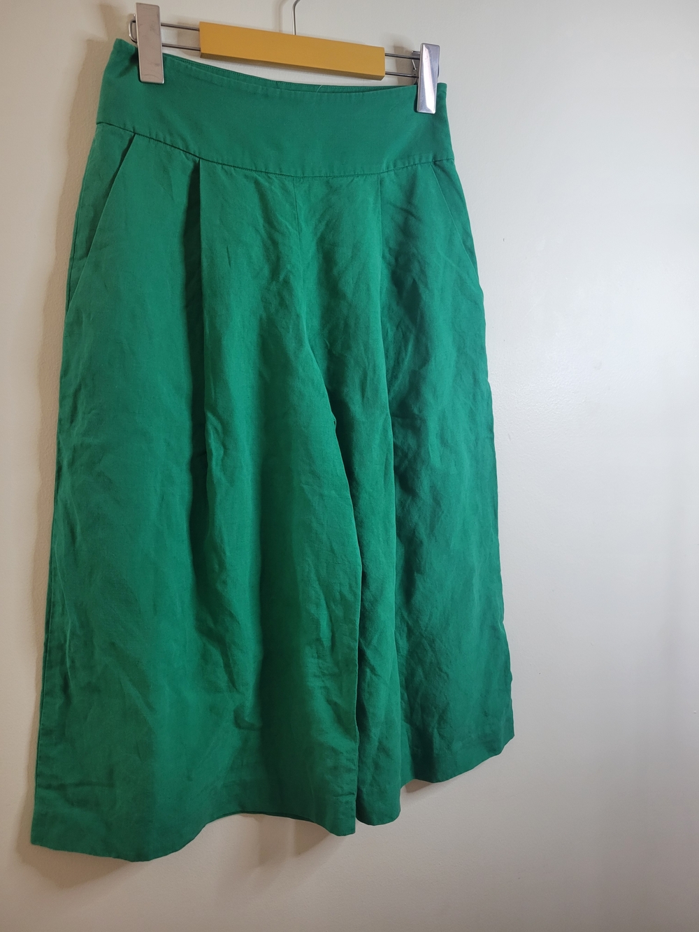 Club Monaco Green A-Line Capris